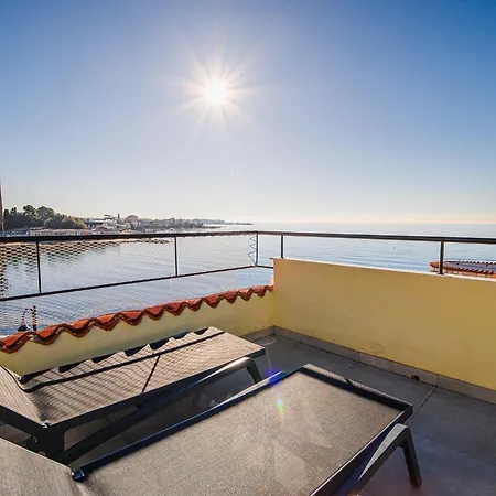 Sleek And Stylish With Sea View Apartmán Umag