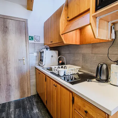 Sleek And Stylish With Sea View Apartmán *