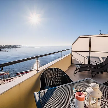 Apartmán Sleek And Stylish With Sea View